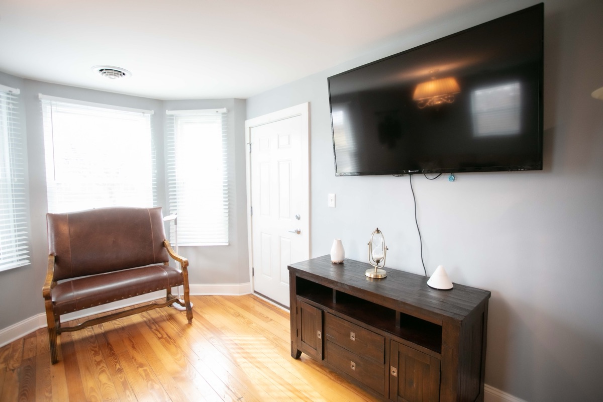 801 Campbell — Unit 1 interior