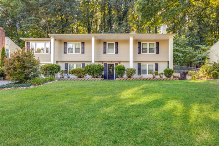 White Pelican Lane house